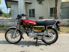 Honda 125 self start golden edition