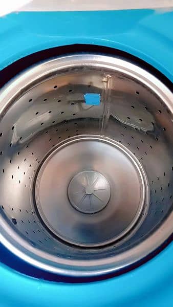 washing machine and spinner for sell. . Good condition 2