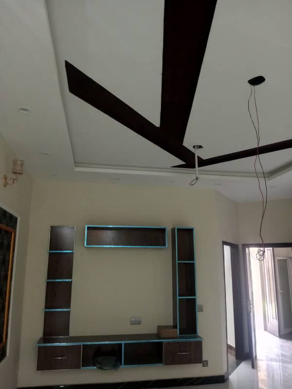 Brand New 10 Marla Full House in Nawab Town for Rent - Perfect for Families or Offices 5