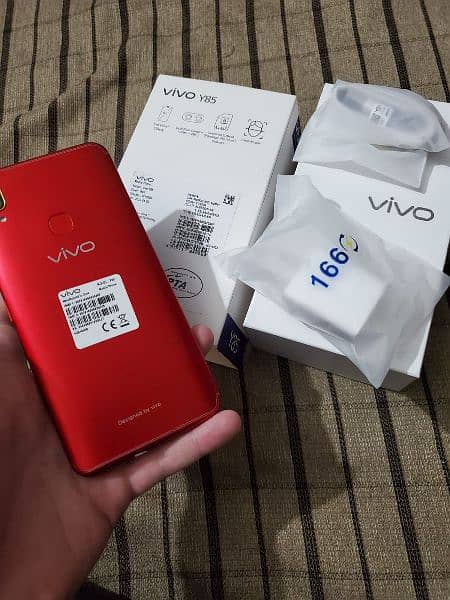 Vivo y85 4gb 64 gb box pack pta Approved 4