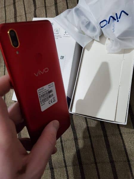 Vivo y85 4gb 64 gb box pack pta Approved 8