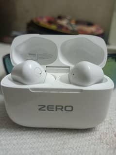 Earbuds Aura Zero Lifestyle