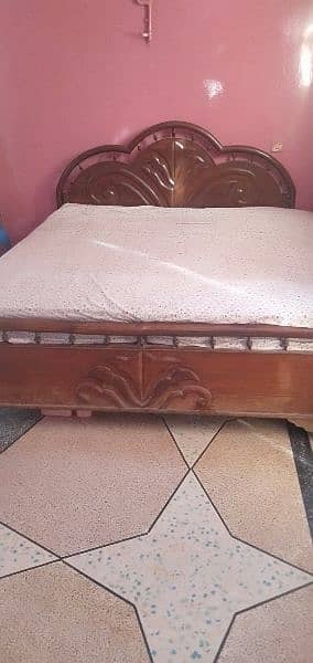 used king size bed with side table 2