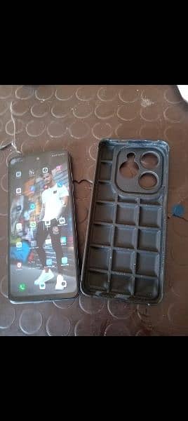 Tecno spark 20c used mobile 4 months price 27000  = 03421047947 2