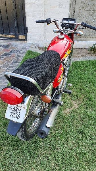 Honda CG 125 22 model like new 4000km drive 11