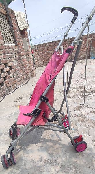 Baby carying pram good condition. . bilkul thk ha 4