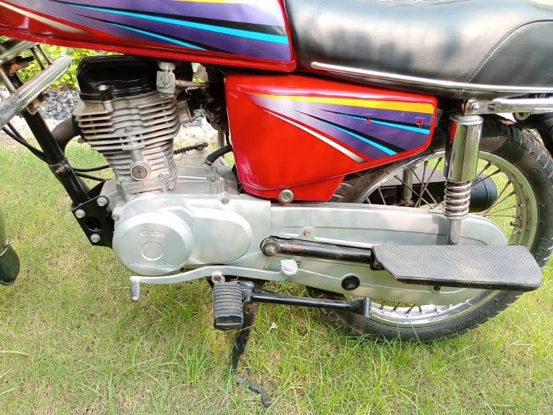 Honda CG125 9