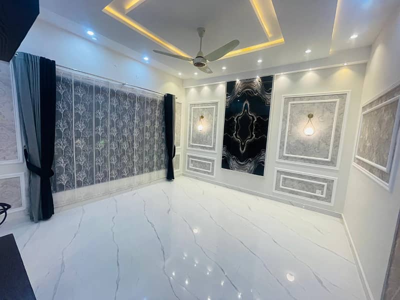 10 Marla Like A Brand New House Is Available For Rent In Jasmine Block Bahria Town Lahore 37