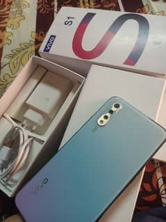 vivo s1 8gb 256gb memory all accessories with the box