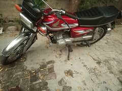 One hand used Honda 125