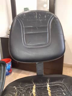 used chair for sale,the chair can go up and down, price negotiable