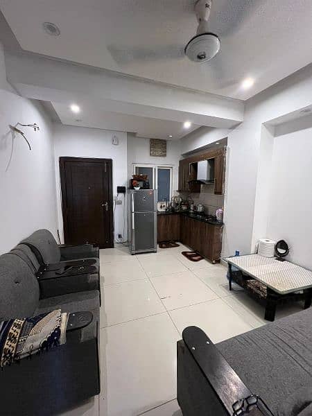 studio one bedroom two bedroom Apartment Available for daily weekly 3