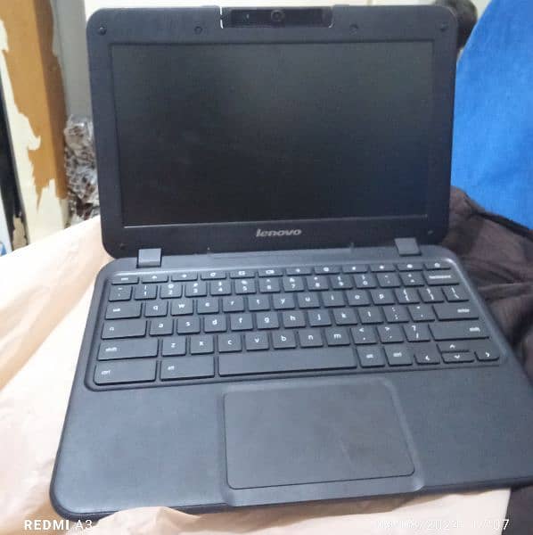 chrome book Lenovo 0