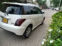 Toyota IST 2007