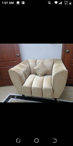 7 seater sofa good condition 1