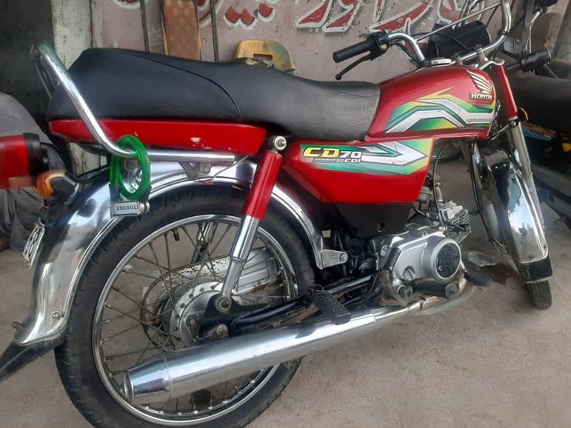 honda cd70 10 by 10 mint condition 5