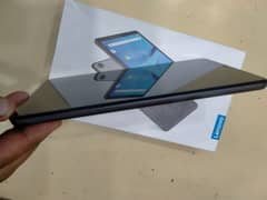 Lenovo M8 HD