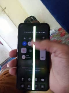 only lcd xs max original lcd all ok just green line shade on screen