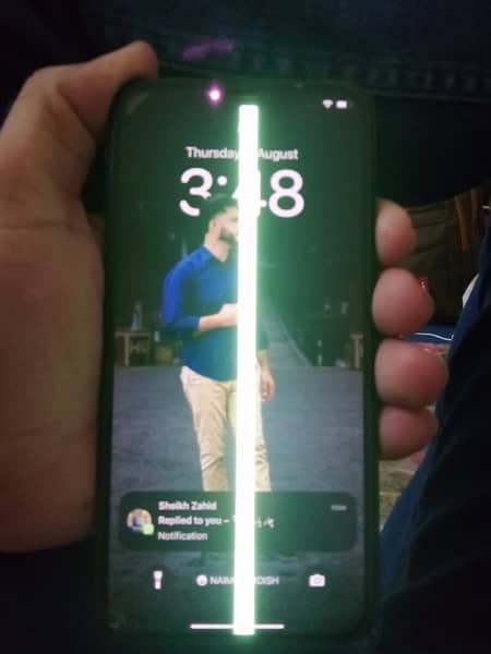 xs max original lcd all ok just green line shade on screen 1