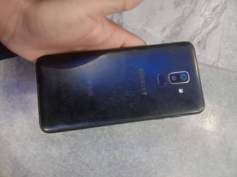 Samsung Galaxy j8 2