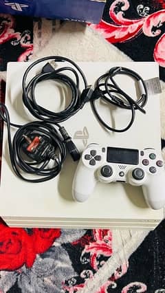 PS4 Pro - 1TB - White Color - 2 Controllers