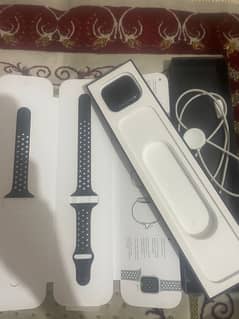 iwatch series 7 With original box and original charger slightly used