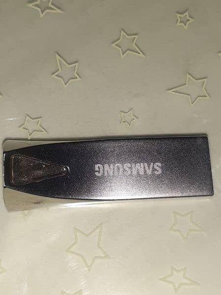 (Samsung 8 GB USB FOR SALE??) 1