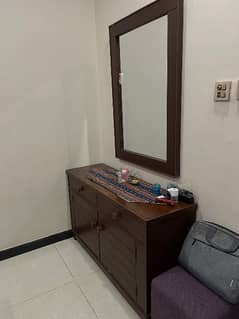 dressing table & Mirror