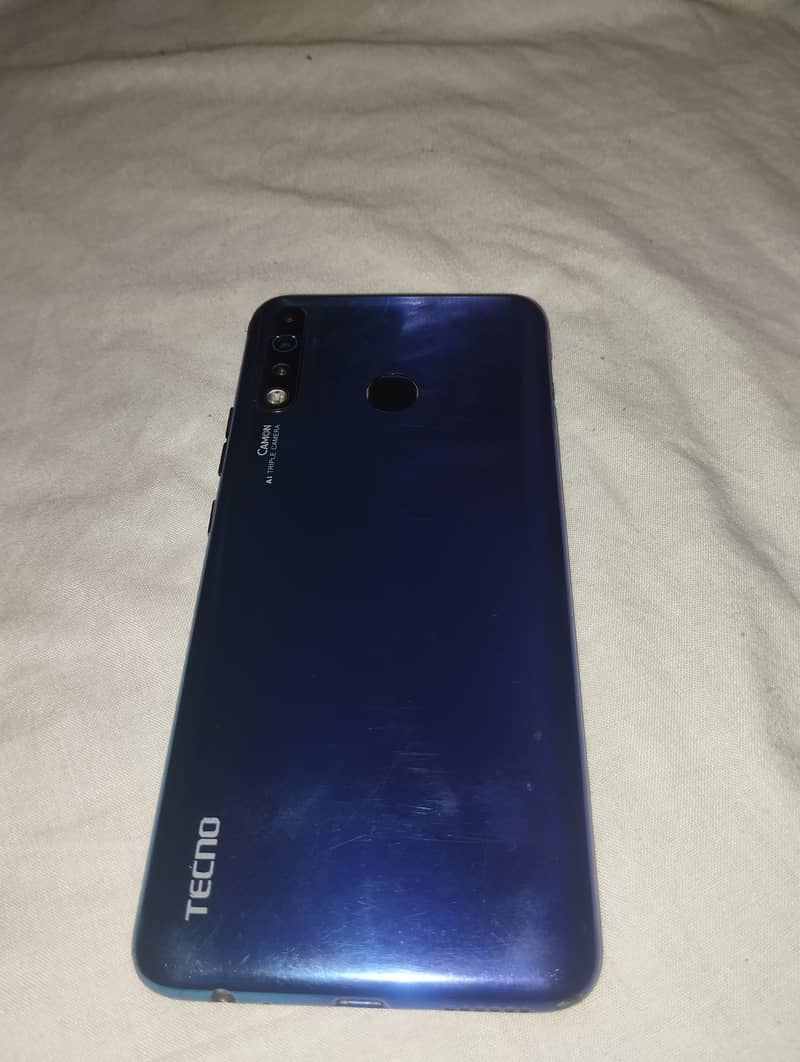 Tecno camon 12 4/64 10/10 all ok only phone and chrger 4