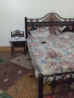 iron king size bed heavy material