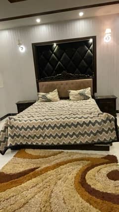 Bed Set with 2 side tables and Dressing