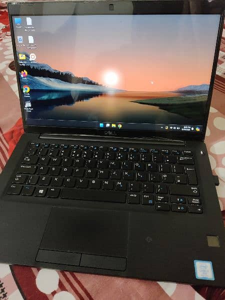 Dell 7390 i7 8th generation Laptop for sell 0