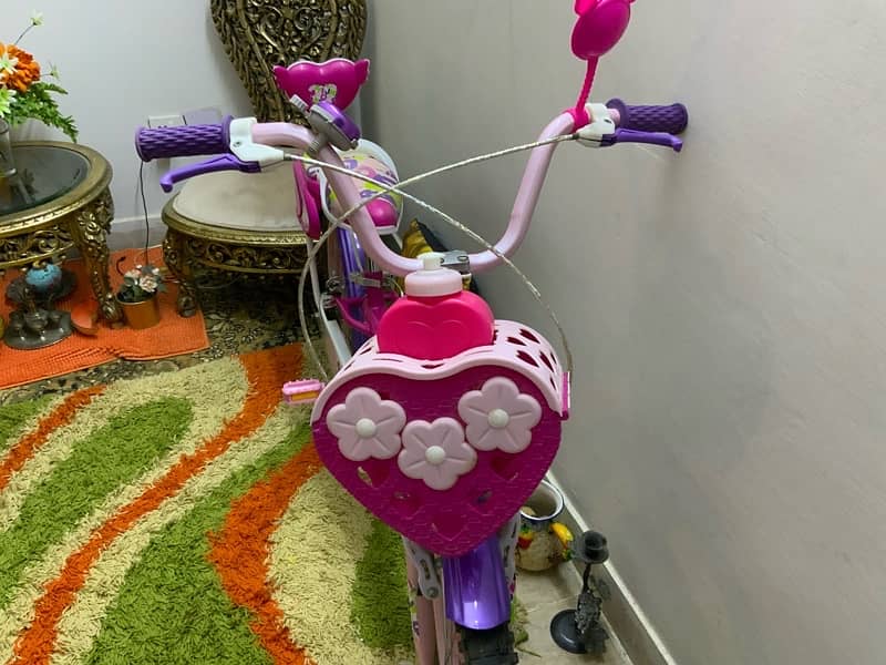 *USED PINK CYCLE FOR GIRLS* 4