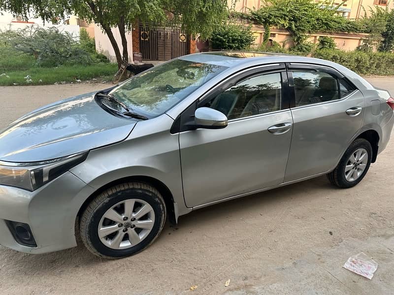 Toyota Altis Grande 2016 1