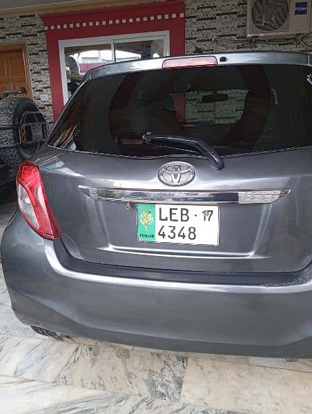 Toyota Vitz 2012 5