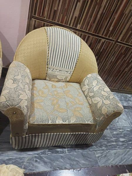 5 Seater Sofa Set, good condition 6