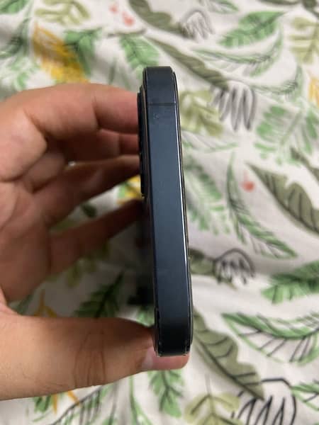 Iphone 12pro nonpta 128gb with box (blue signature color) 4