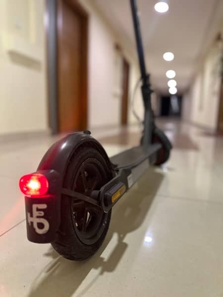 Xiaomi Mi Electri Scooter Pro 2 (Orignal) 1