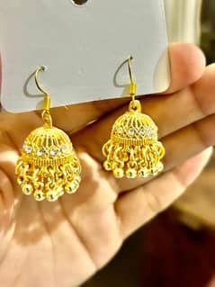 Golden jhumka earrings for girls design beautifull two design availabl