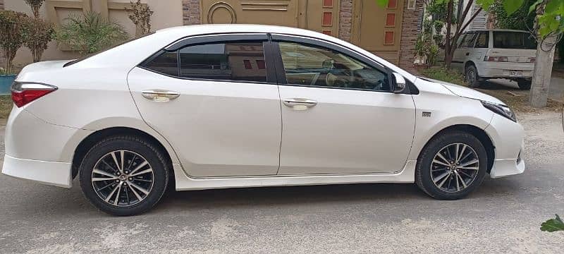 Toyota Corolla Altis 2019 19