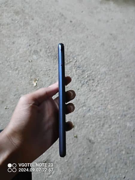 Realme C11 2021 model 4/64 3