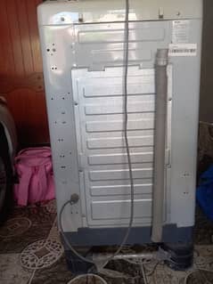 haier good 10/10 condition washing machine