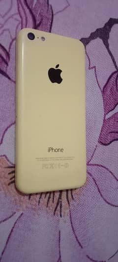 Iphone 5C yellow color