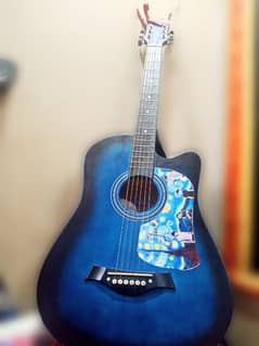 I sale my guitar just one month used look like new with capo strings