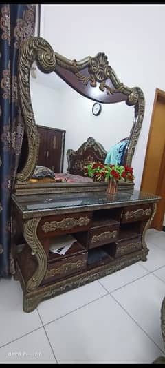 Wooden Bedroom Set 0