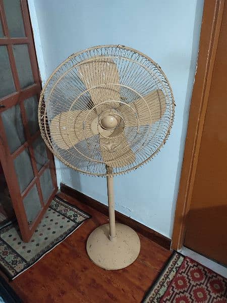 used pedestal fan for sale 1