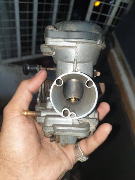 Suzuki GS 150 Genuine carburettor 1