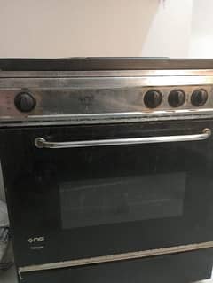 NG (nas) gas cooking range, just one year used  ,good condition