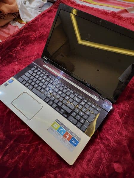 TOSHIBA SATELLITE L75 17 LAPTOP IN GOOD CONDITION 0