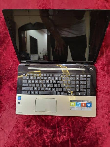 TOSHIBA SATELLITE L75 17 LAPTOP IN GOOD CONDITION 3